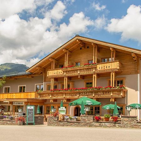 Alpengasthof Almrose Im Heutal Unken Exterior foto