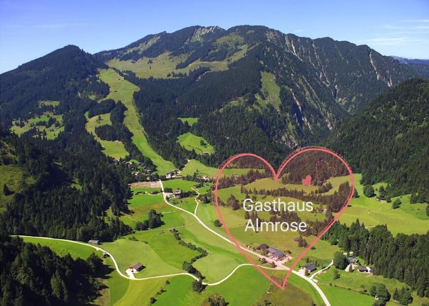 Alpengasthof Almrose Im Heutal Unken Exterior foto