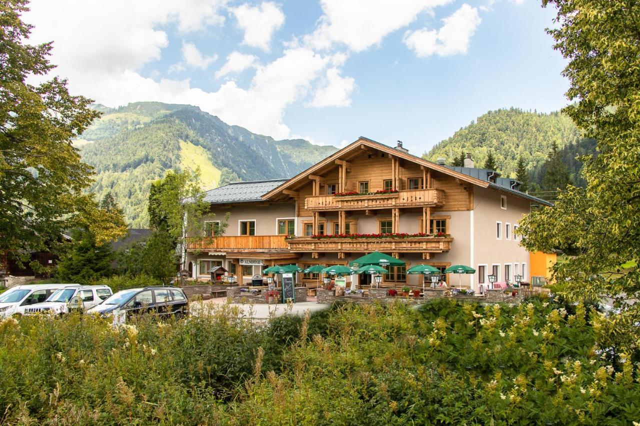 Alpengasthof Almrose Im Heutal Unken Exterior foto