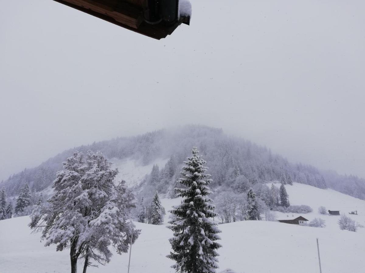 Alpengasthof Almrose Im Heutal Unken Exterior foto